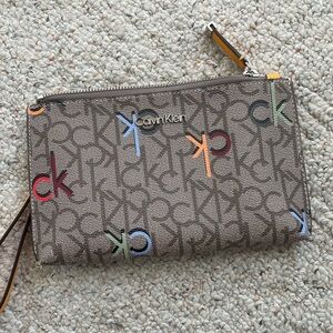 Calvin Klein Tan and Light brown: multi colored Handbag New